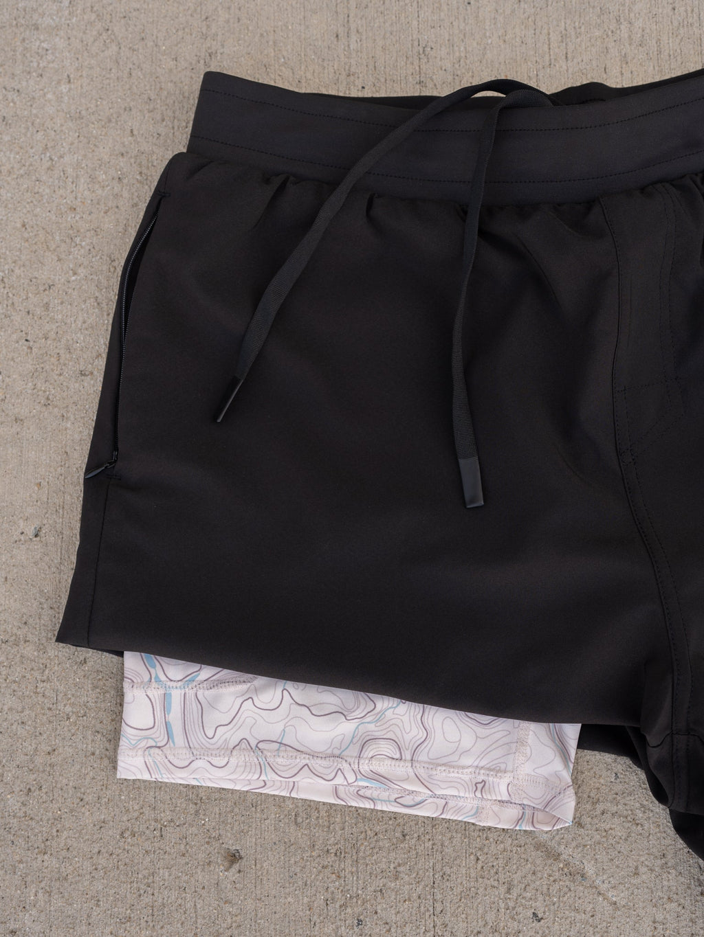Men's Hybrid Short Black