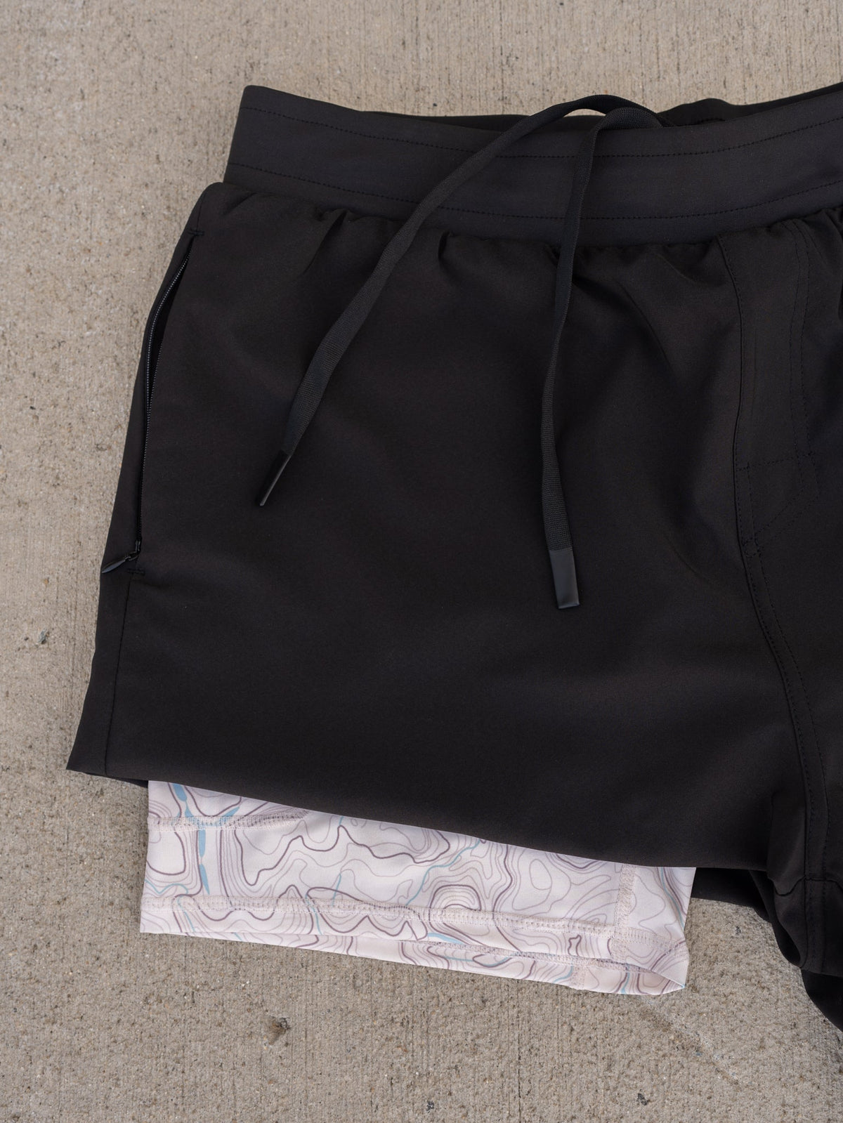 Men's Hybrid Short Black